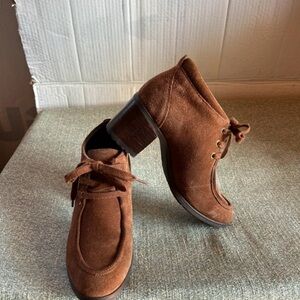 Naturalizer Brown Suede Ankle Boots